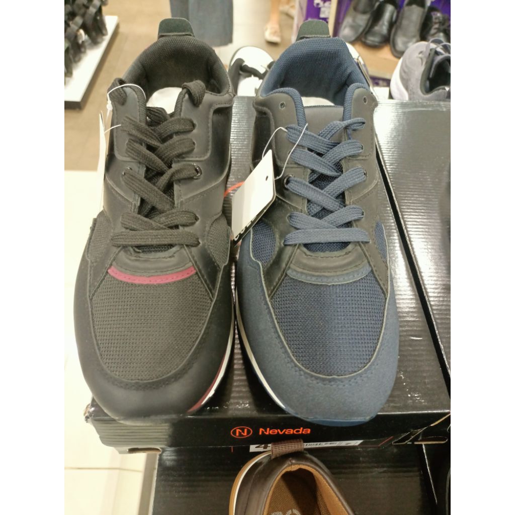 Sepatu Sneakers pria merk NEVADA