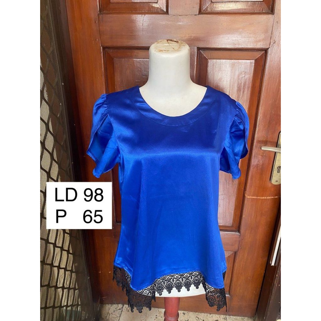 Blue Top Atasan Blouse Wanita Biru Bahan Licin Satin