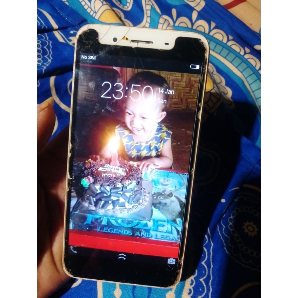 Hp seken minusan vivo y65/y66 RAM 4/64GB