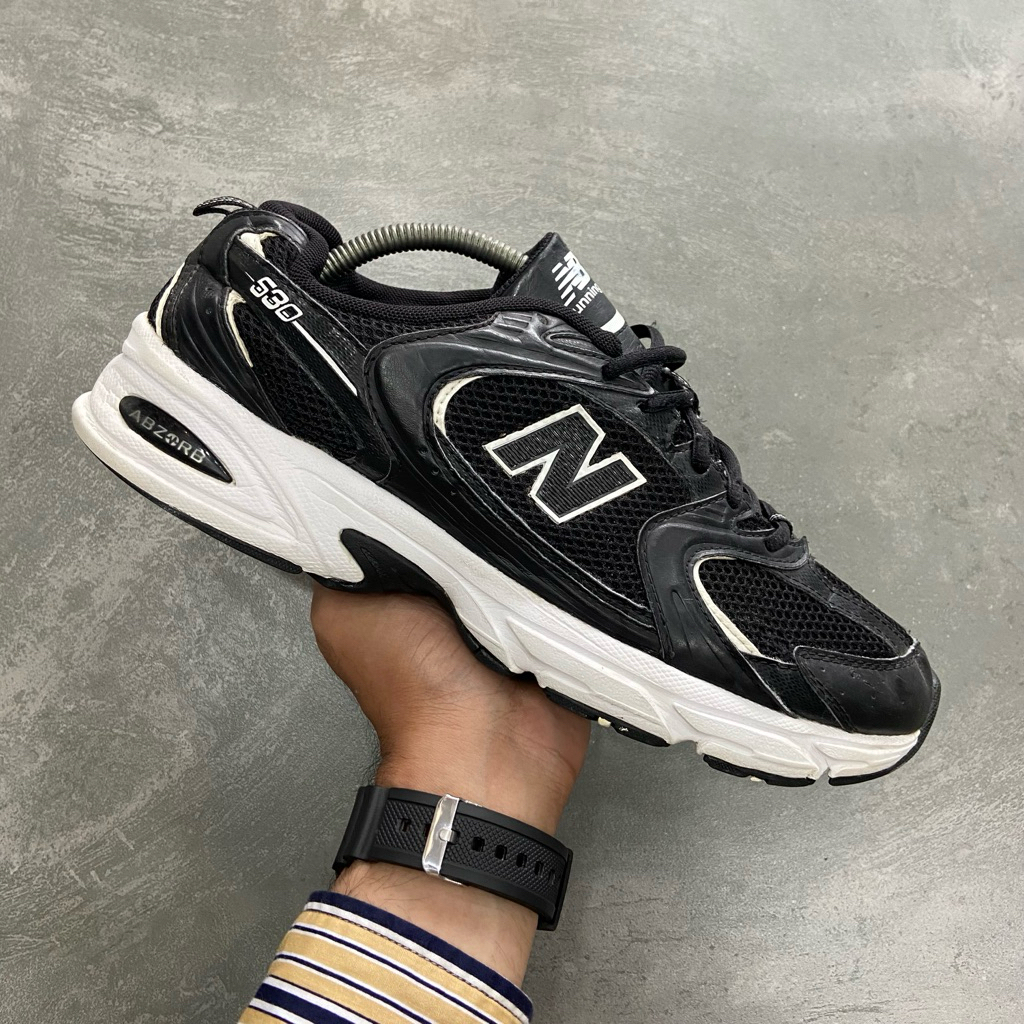 [Size 44] New Balance 530 Retro Black White Second. Kondisi Mulus, Harga barunya 2.8 Juta Rupiah (MR