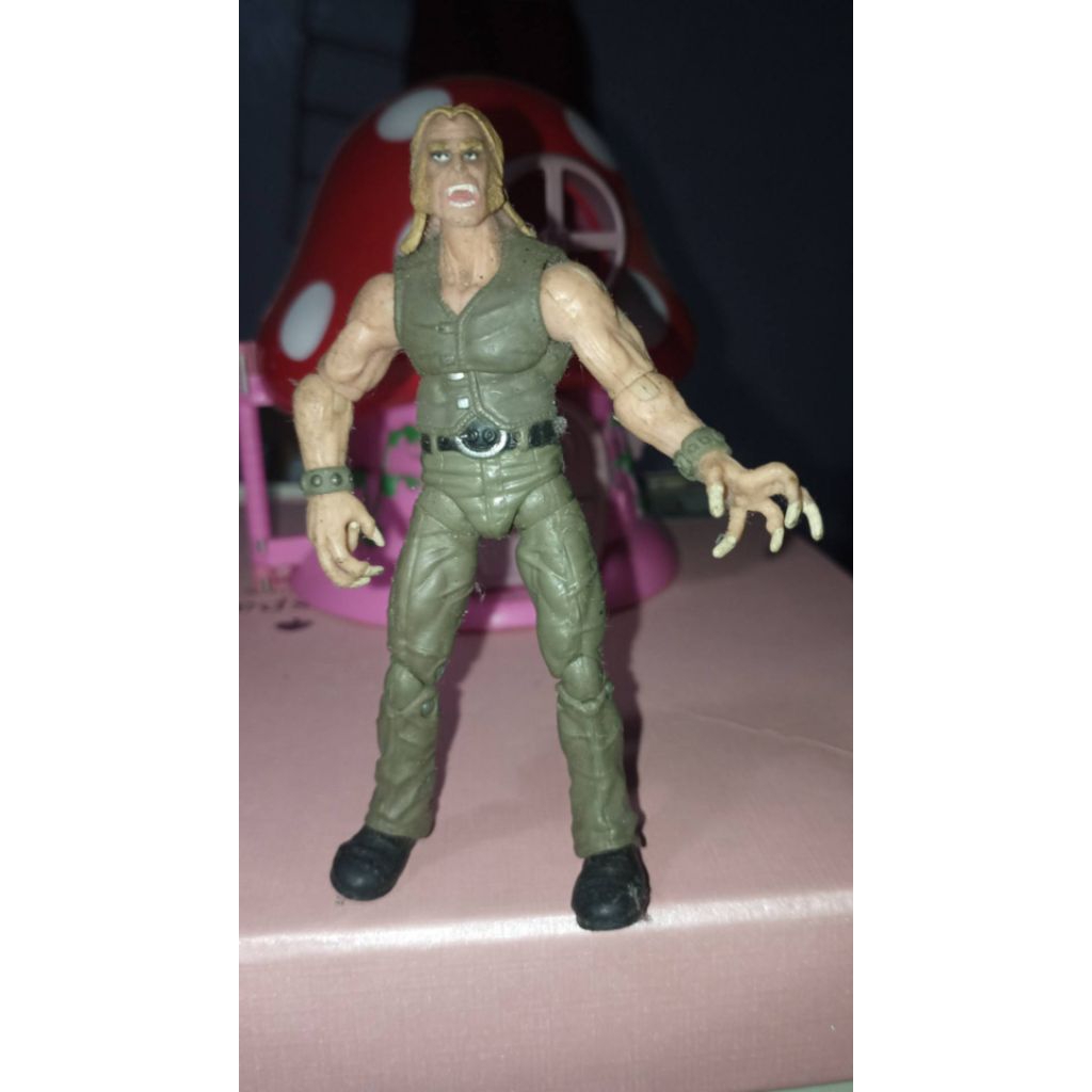 figure marvel x-men sabretooth