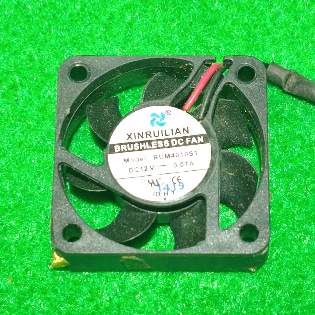 KIPAS FAN 4X4 12V 0,07A TEBAL 1CM