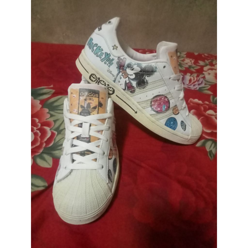 Adidas superstar x Disney