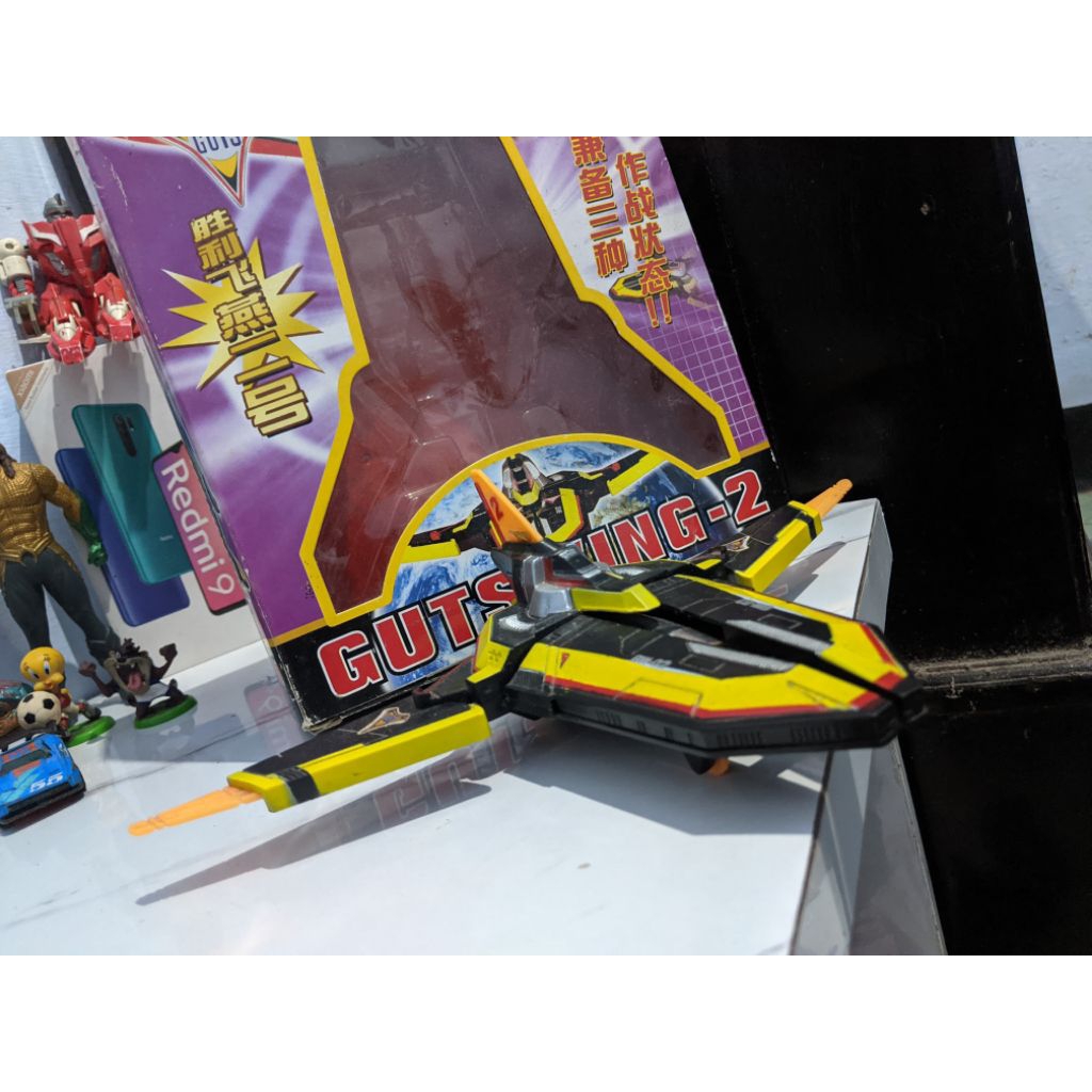 Guts Wing 2 Pesawat dari serial UltramanTiga