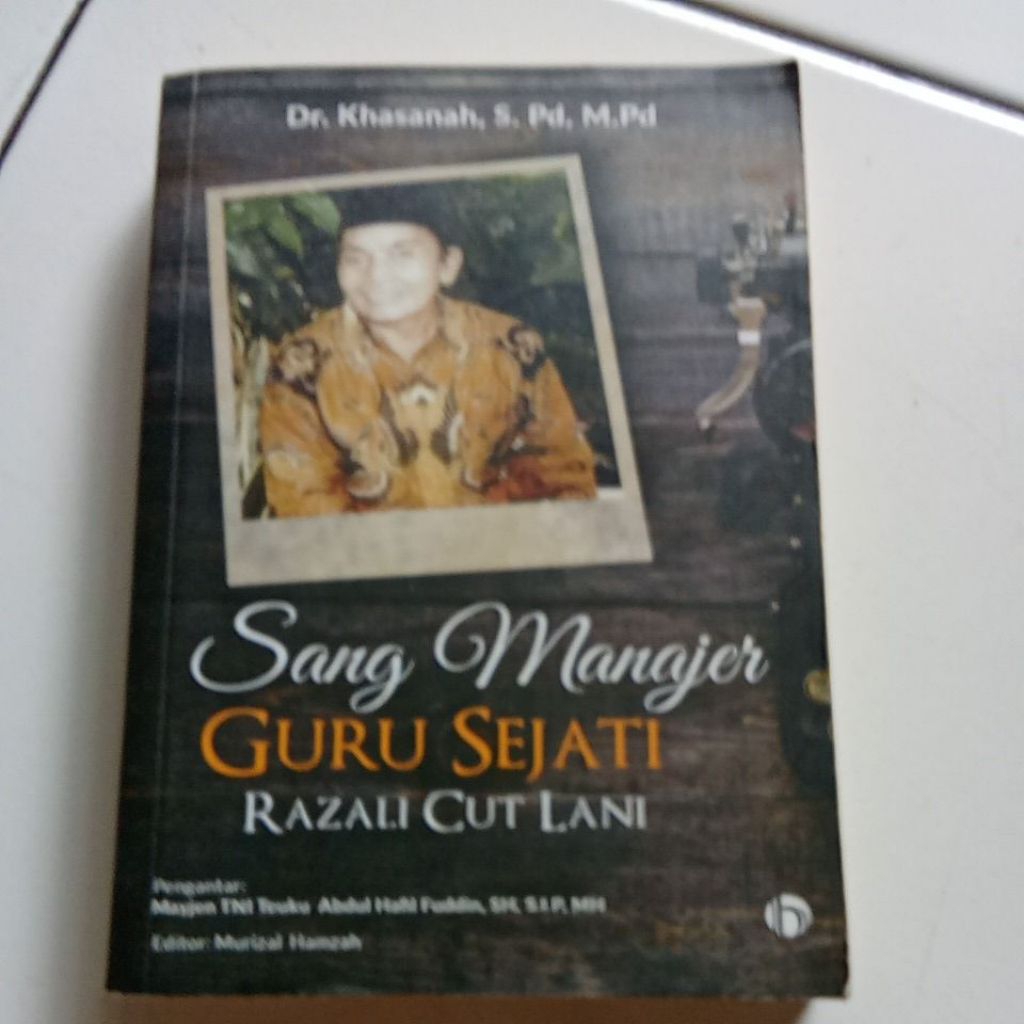 SANG MANAJER GURU SEJATI