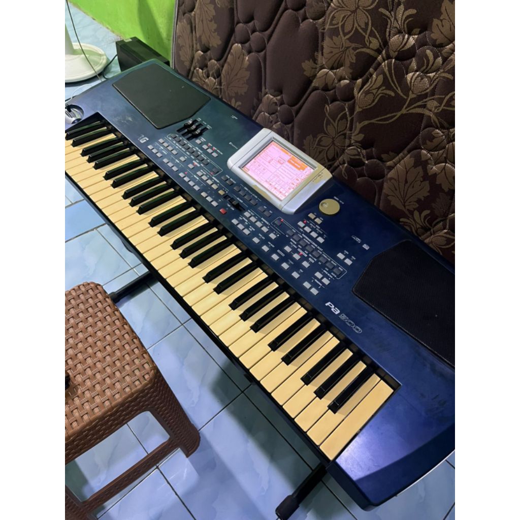 Keyboard Korg PA500 bekas