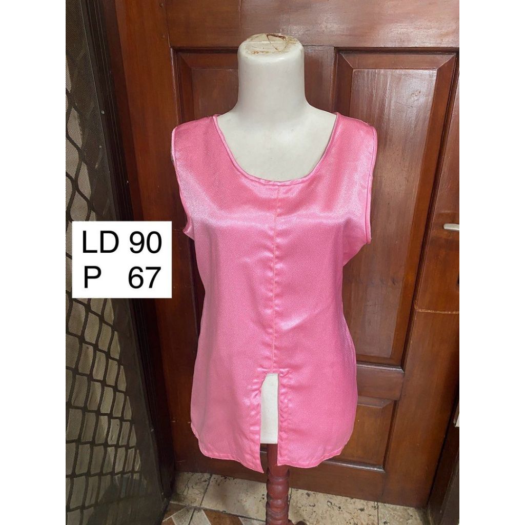 Pink Top Atasan Wanita Sleeveless Bahan Licin Satin