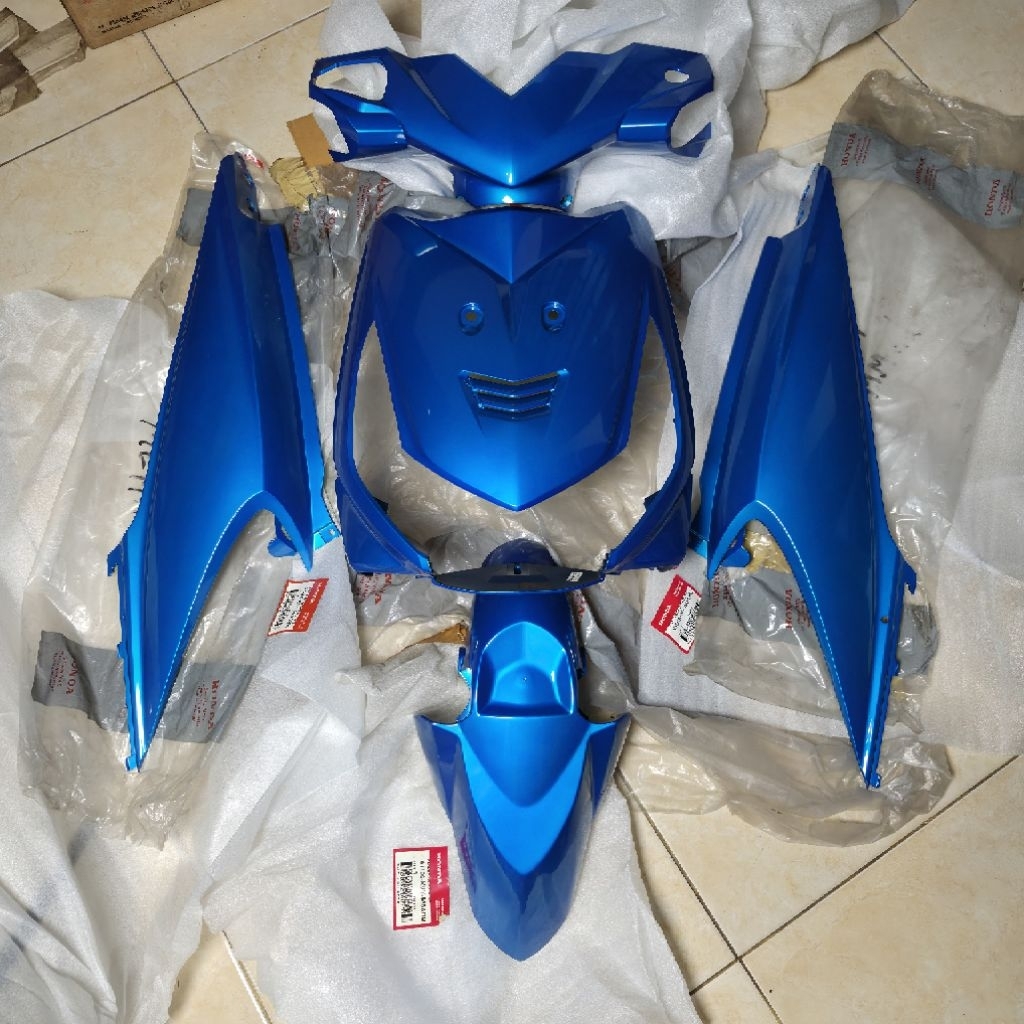 cover body bodi full set assy komplit biru honda beat karbu gen 1 pertama biru original AHM