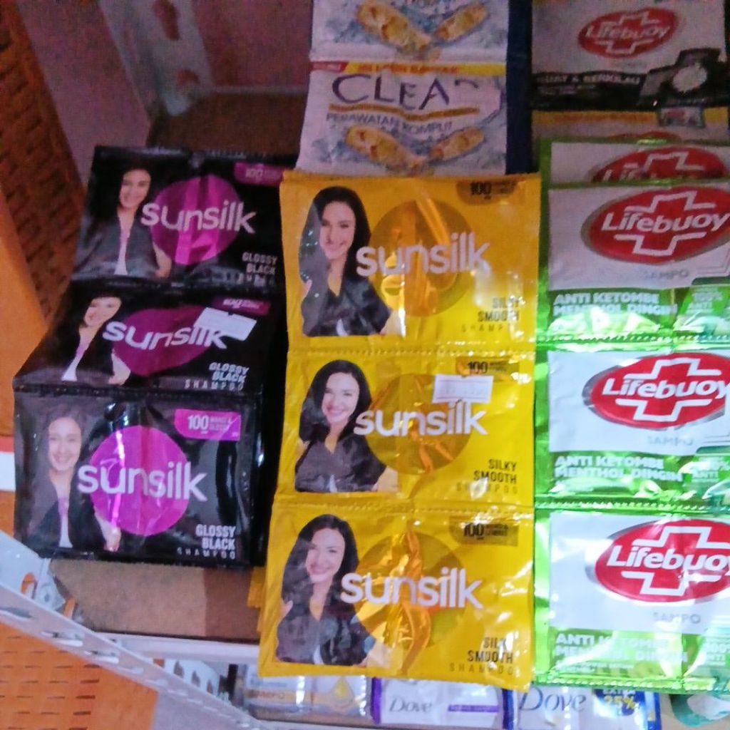 Sunsilk shampoo sachet
