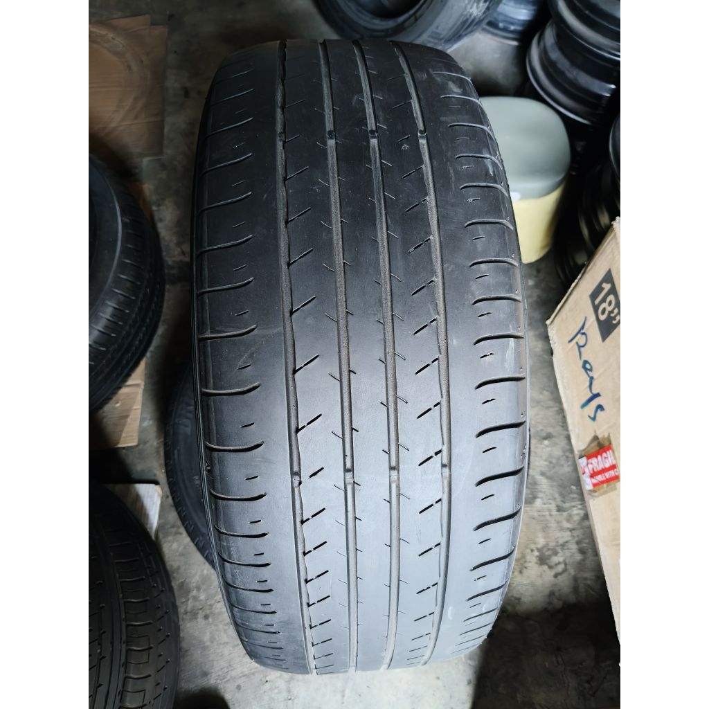 Ban Tubles 215/55 R17 Dunlop