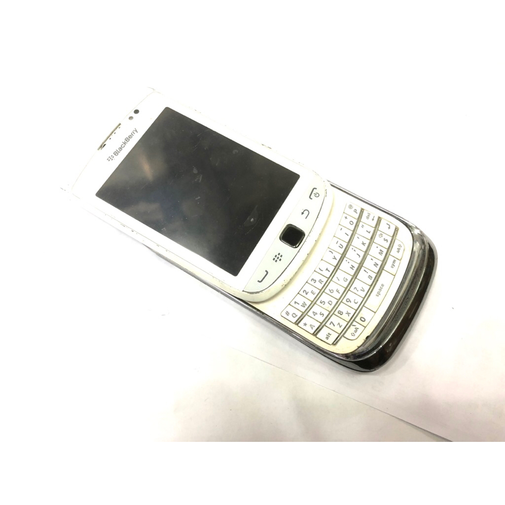 Hape Rusak Blackberry Torch 9810 Jadul Untuk Koleksi Pajangan Kanibalan