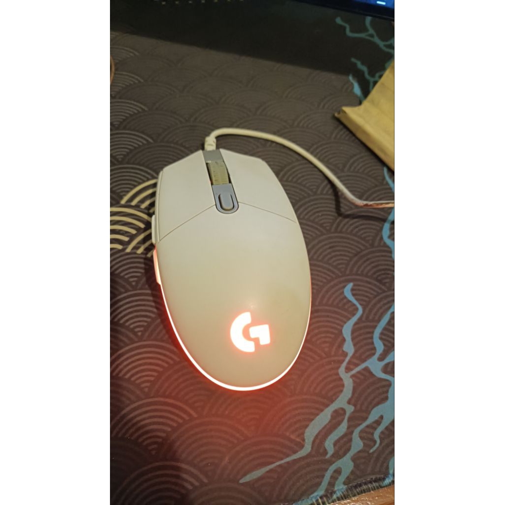 Logitech g203