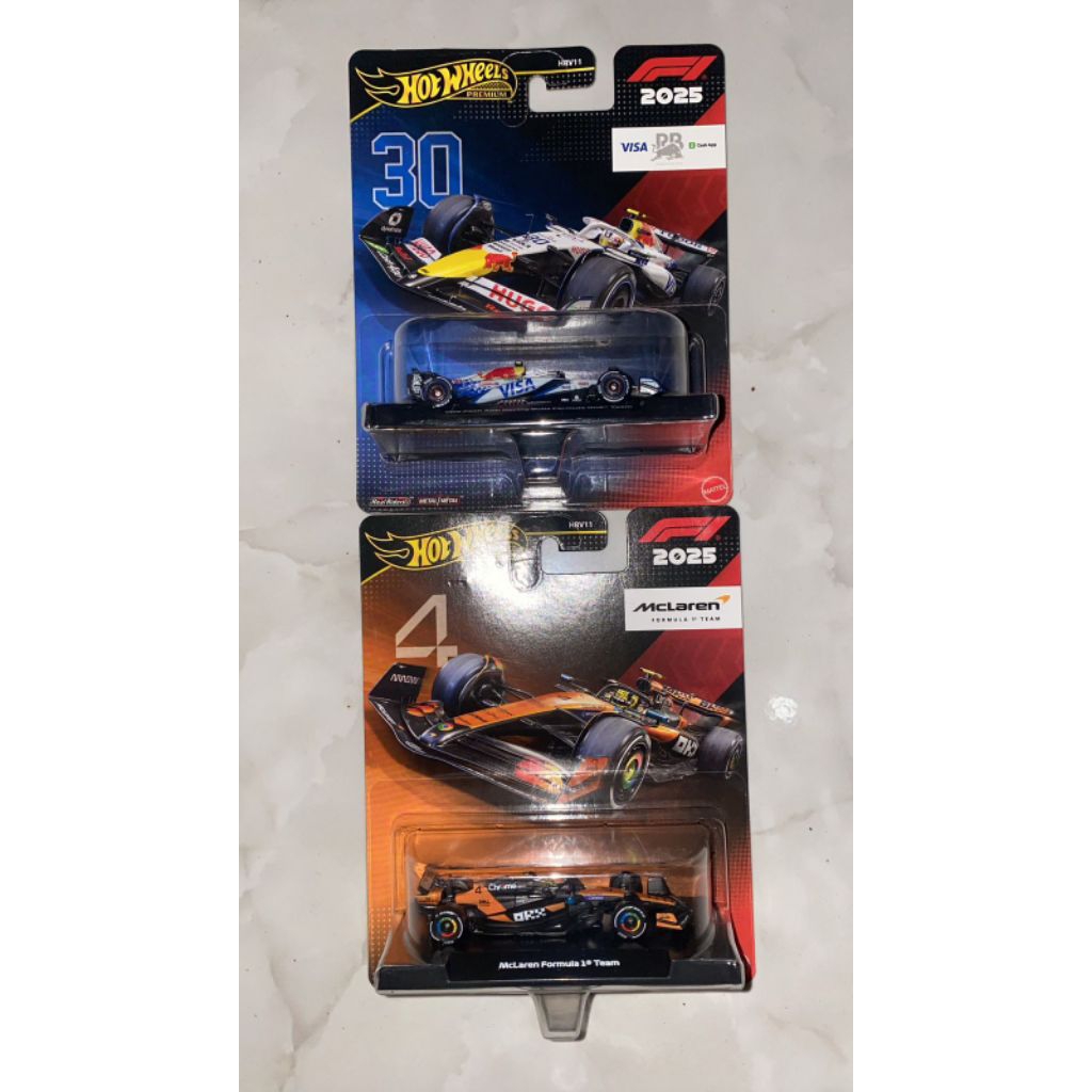 Hotwheels F1 Premium Visa #30 & Hotwheels F1 Premium Mclaren #4