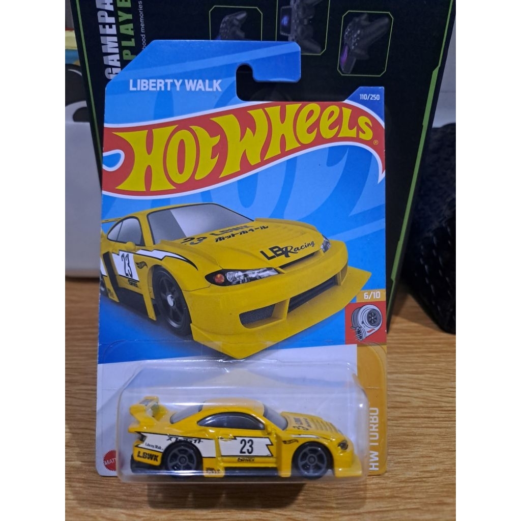 Hot Wheels LBWK Nissan S15 + Protector