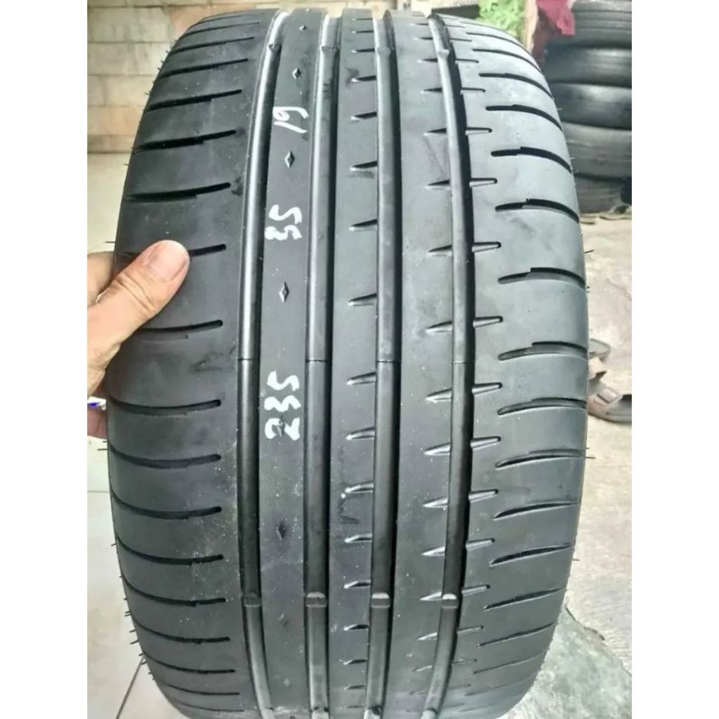 Ban Mobil Copotan Ring 19 Ukuran 235/35 R19 Ban Mobil Second Tubles