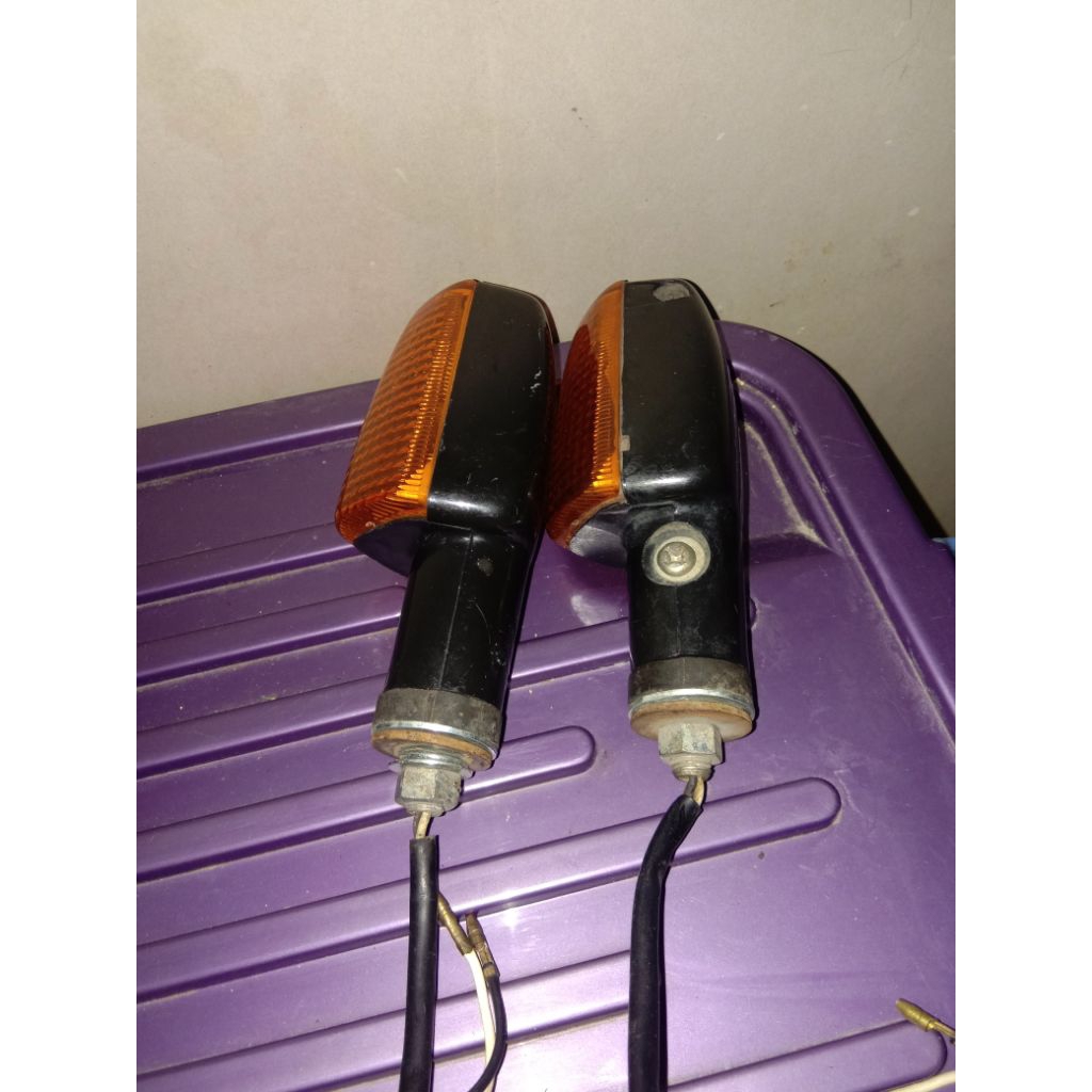 lampu sen suzuki thunder 125