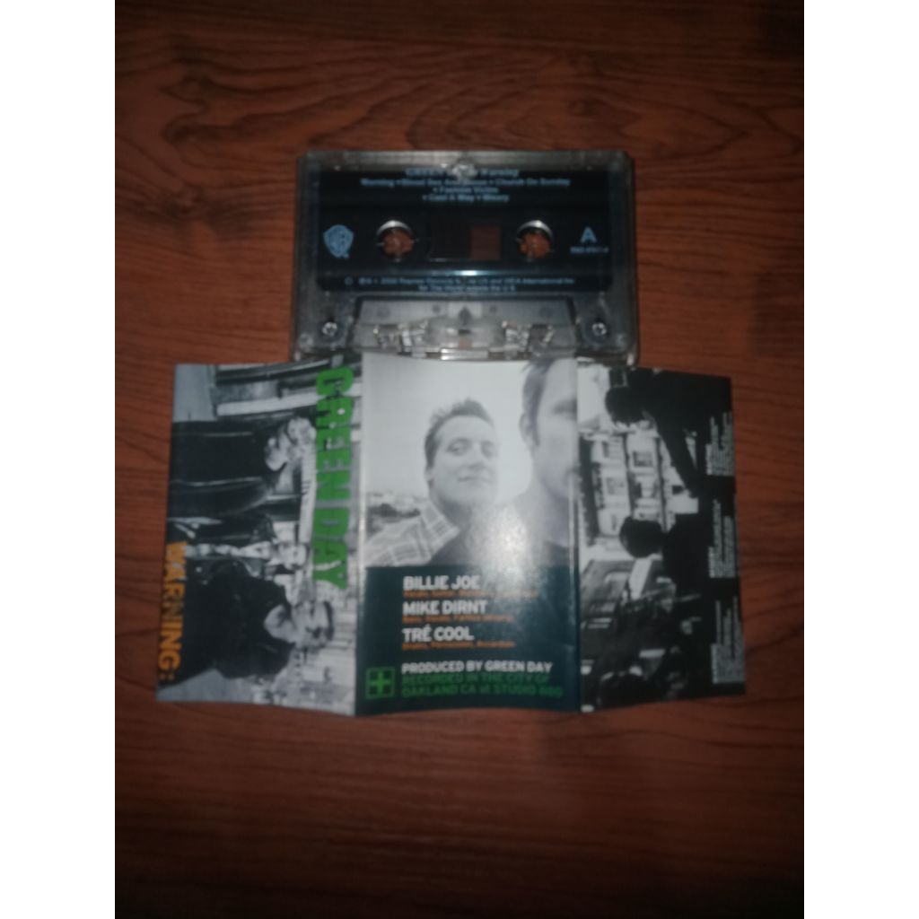 kaset pita greenday warning