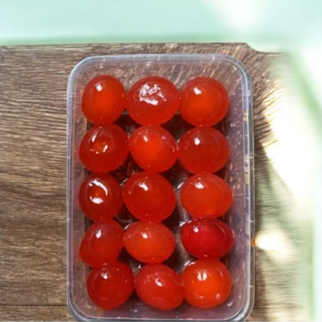 kuning telur asin mentah