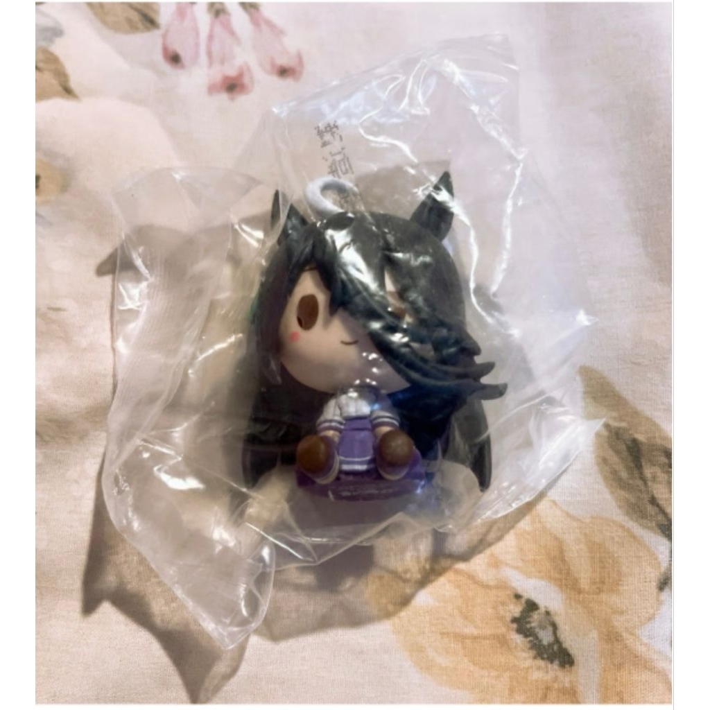 mimi figure Manhattan cafe