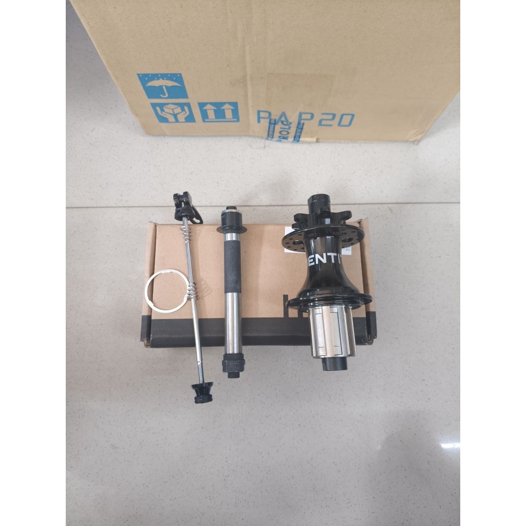 Hub Rear Entity Hub 8-11 speed 142mm TA+QR 32H 6bolt