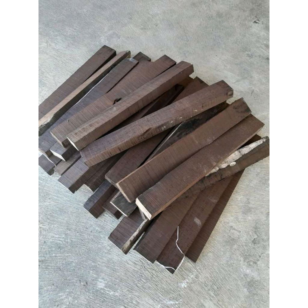 balok kayu galih kelor hitam untuk bahan kerajinan tangan