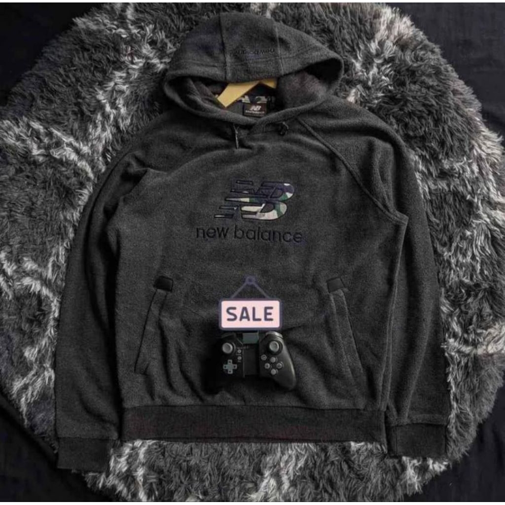 NEW BALANCE HOODIE