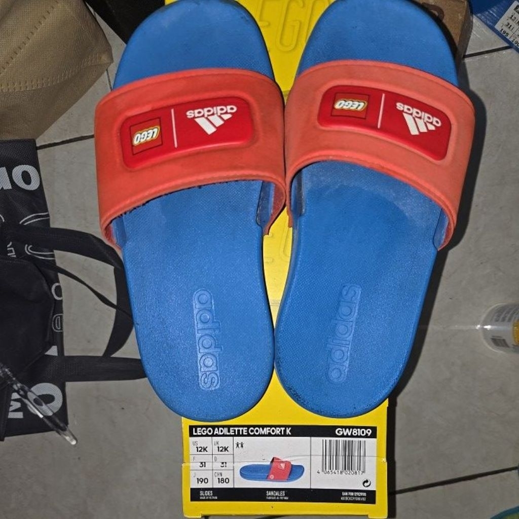 PRELOVED_ADIDAS_LEGO_SANDAL_size31