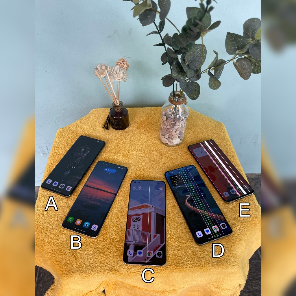 Xiaomi Mi 11 Ultra 12/512 GB dan 12/256 GB warna Ceramic Black & White