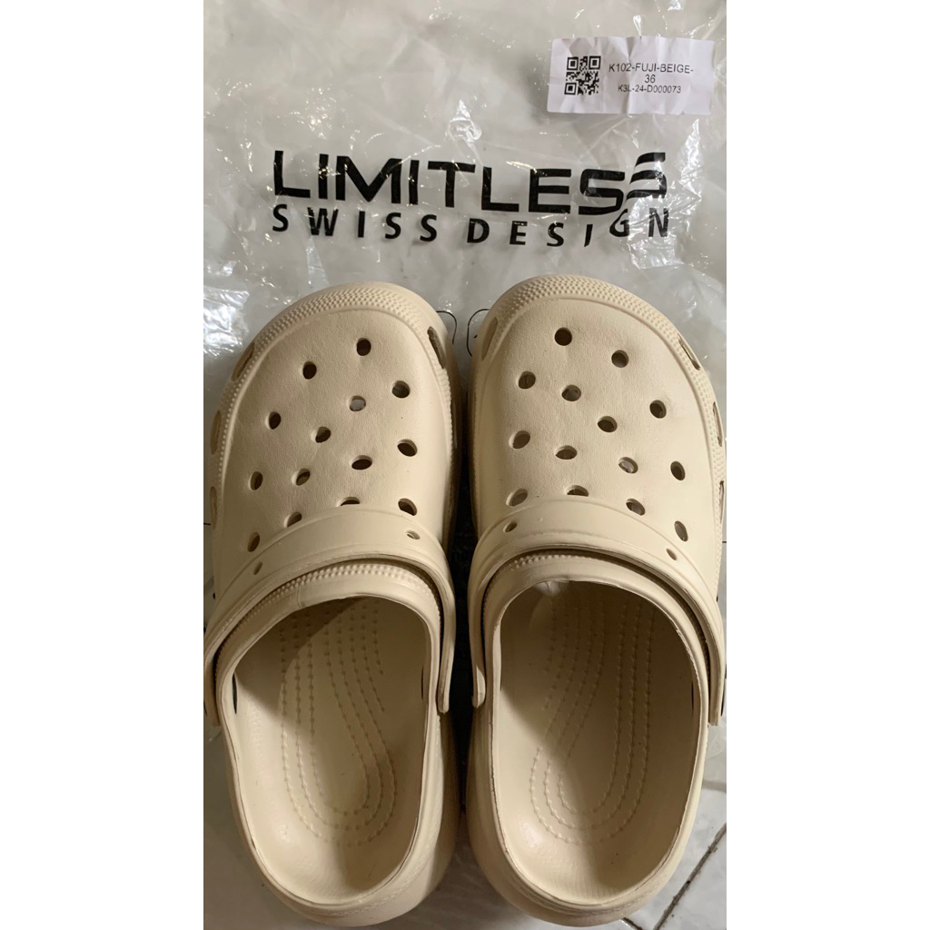 sandal limitless