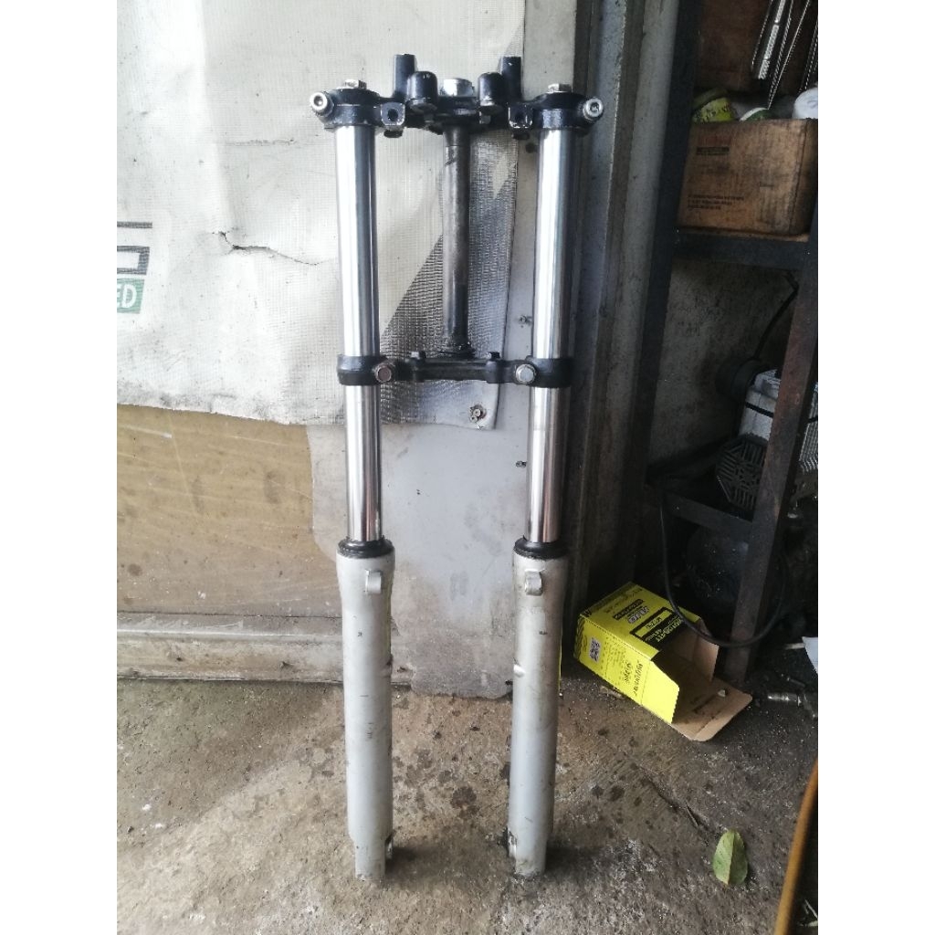 Sok Depan Megapro Tiger Lama Original Copotan