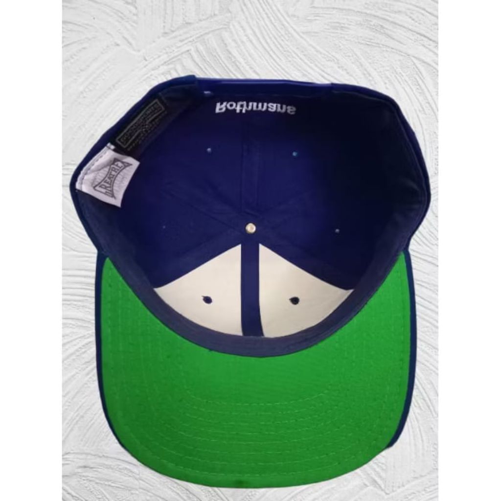 topi rothmans F-1