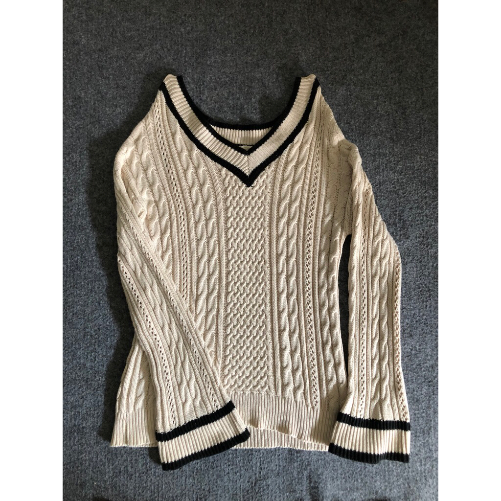 PRELOVED KNITWEAR