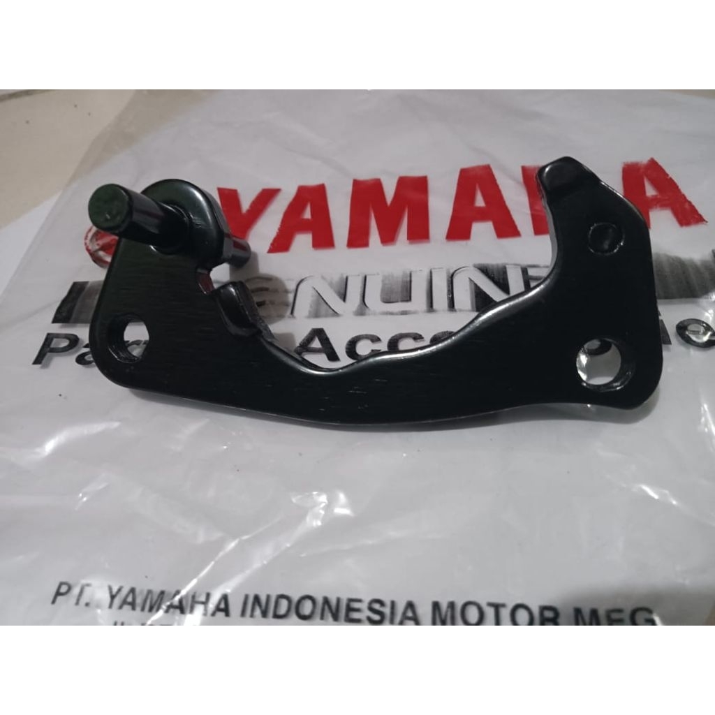 breket kaliper chakram depan  yamaha mio m3