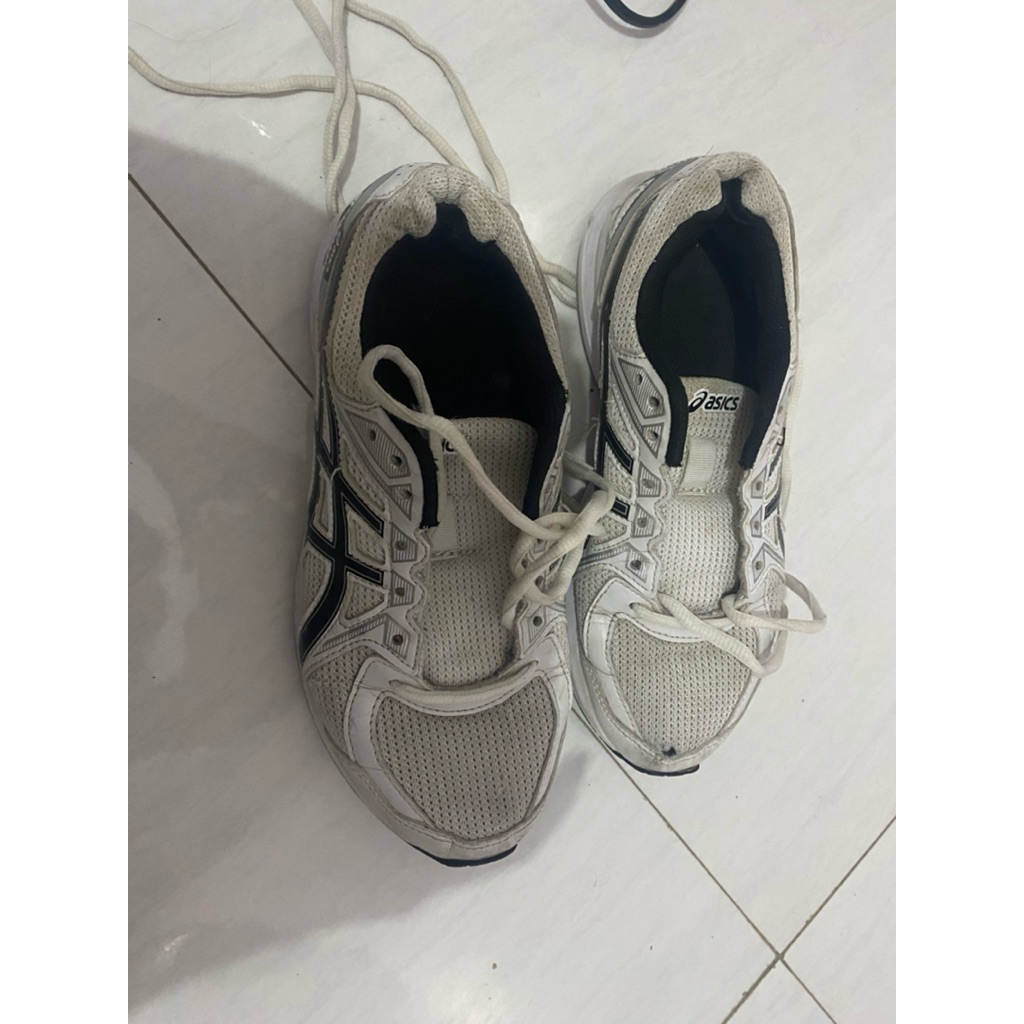 ASICS GEL CONTEND SIZE 39