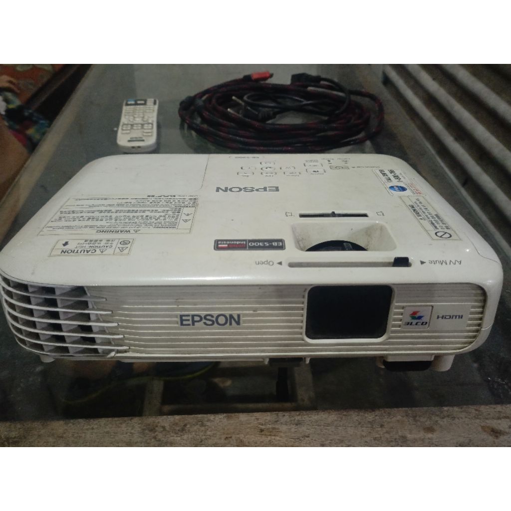 proyektor epson eb-s300 eb s300 ebs300
