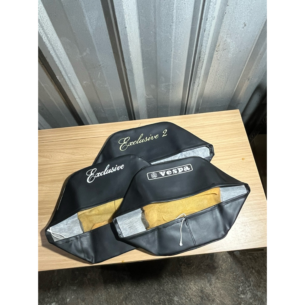 Cover Jok Belakang Vespa New Old Stock