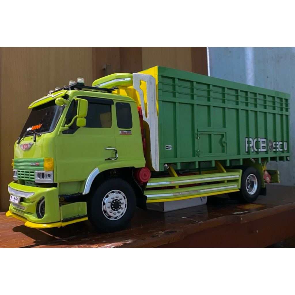 RC Truk Hino Ranger FF Engkel Metal (Skala 1:14)