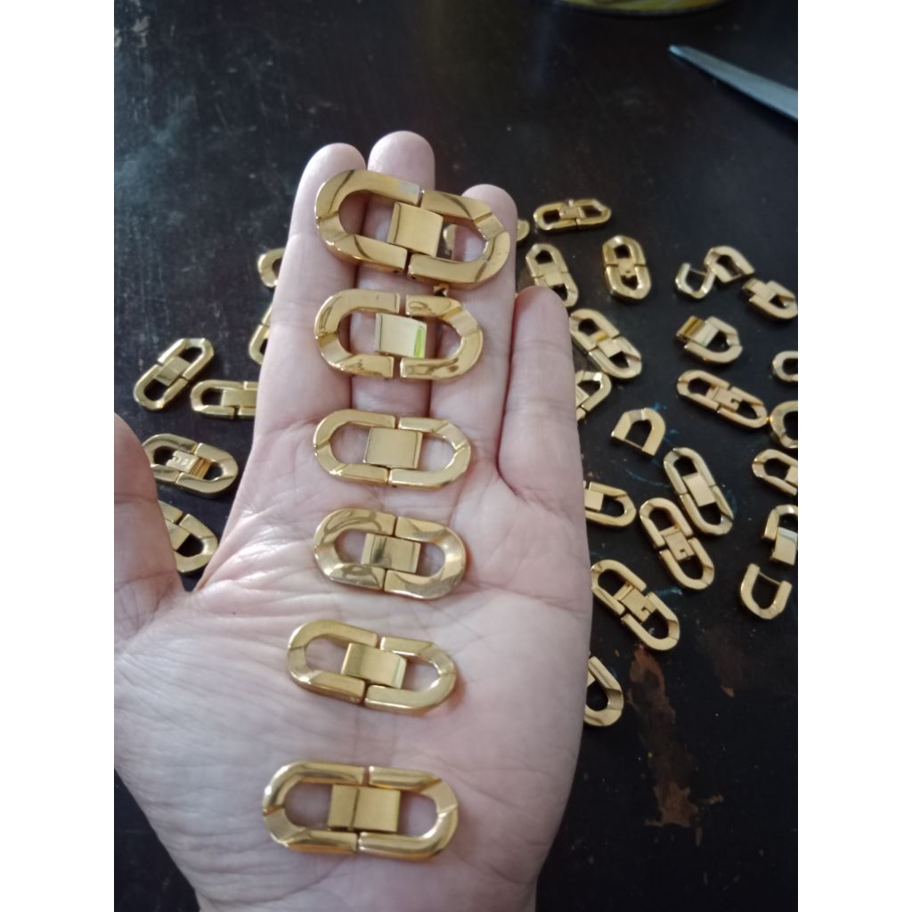 Pengait Gelang Jam Tangan Titanium Gold Emas