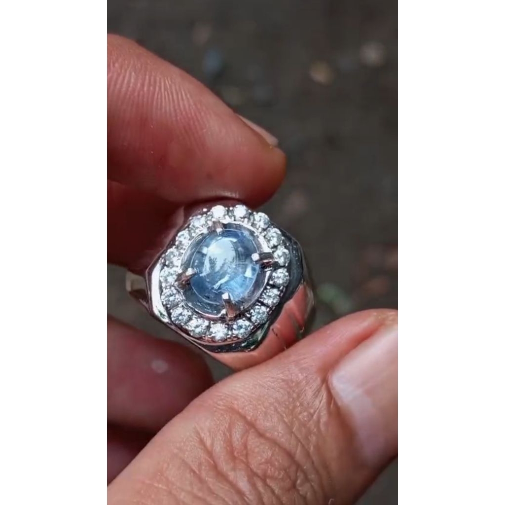 linght blue safir srilanka crystal