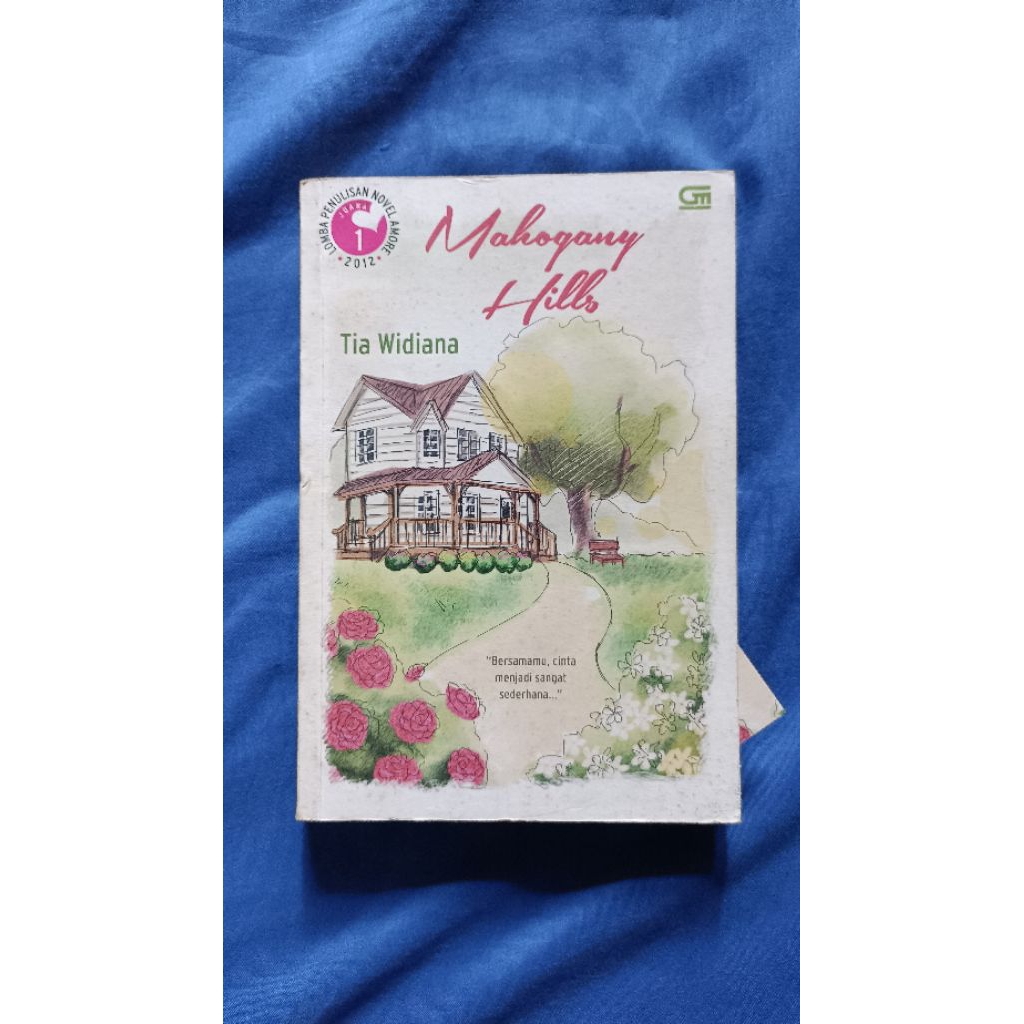 Novel Mahogany Hills Tia Widiana