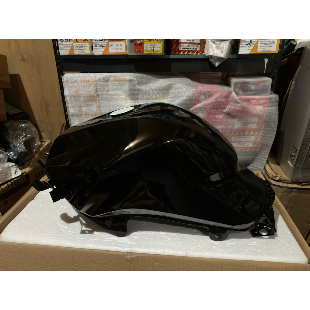 Tangki Tengki Tanki Bensin CB 150 R Lama Old Streetfire 2012 2013 2014 2015 Hitam Kilap CB150R CB150