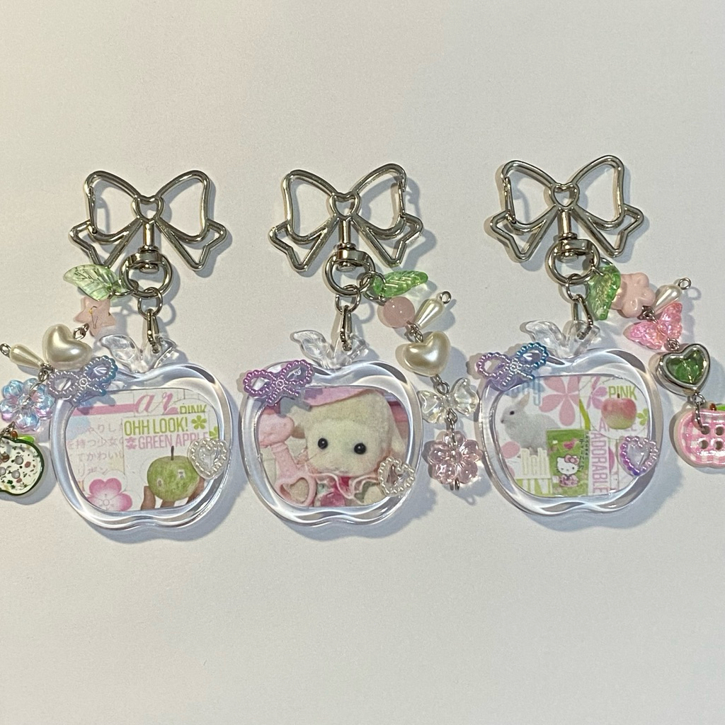 (sylvanian | pink) deco apple frame acrylic beads keychain | gantungan frame dekorasi akrilik