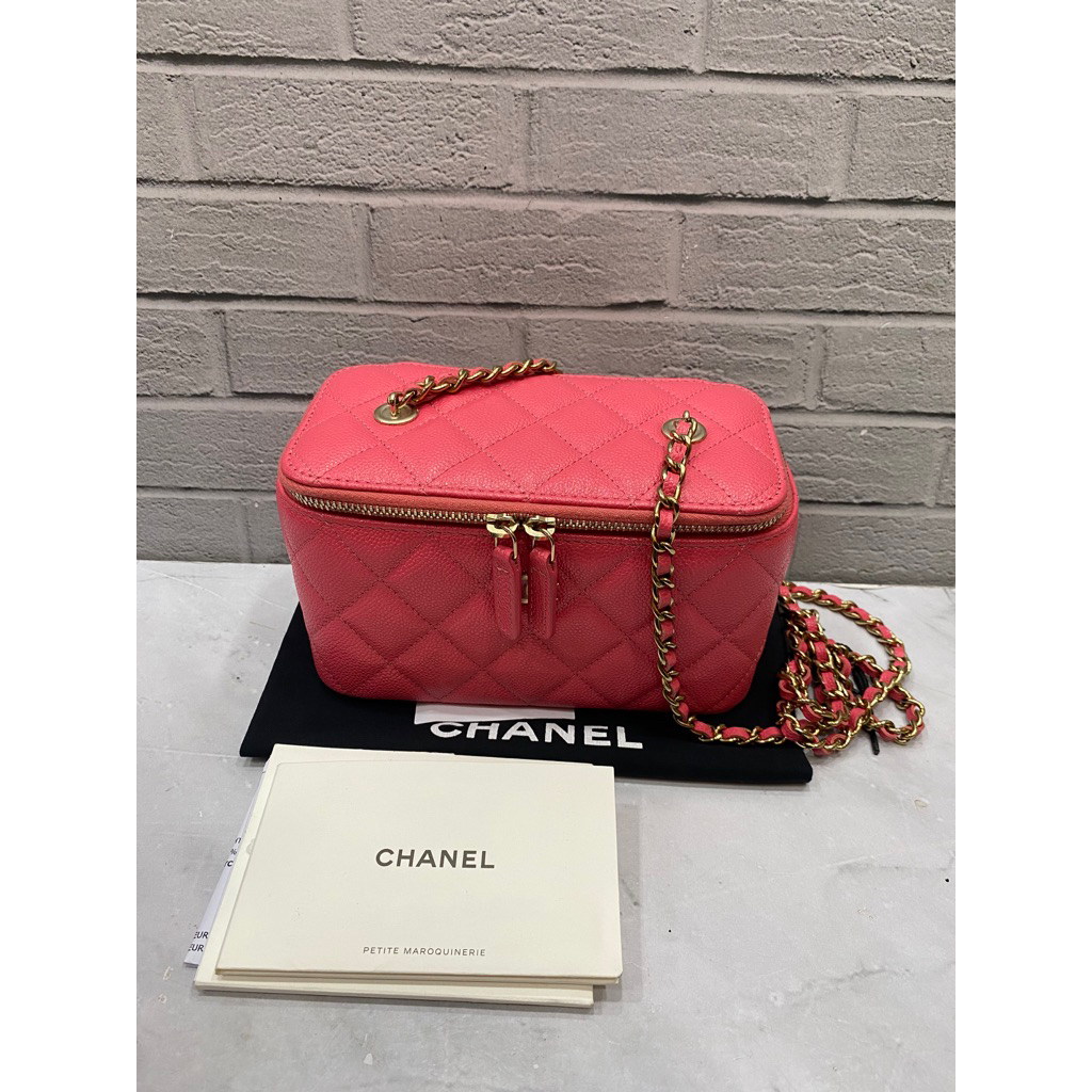 CHANEL Vanity Case Pink caviar
