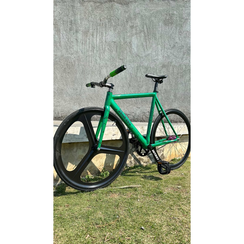 Frame Pizz Shukaku ukuran M 57