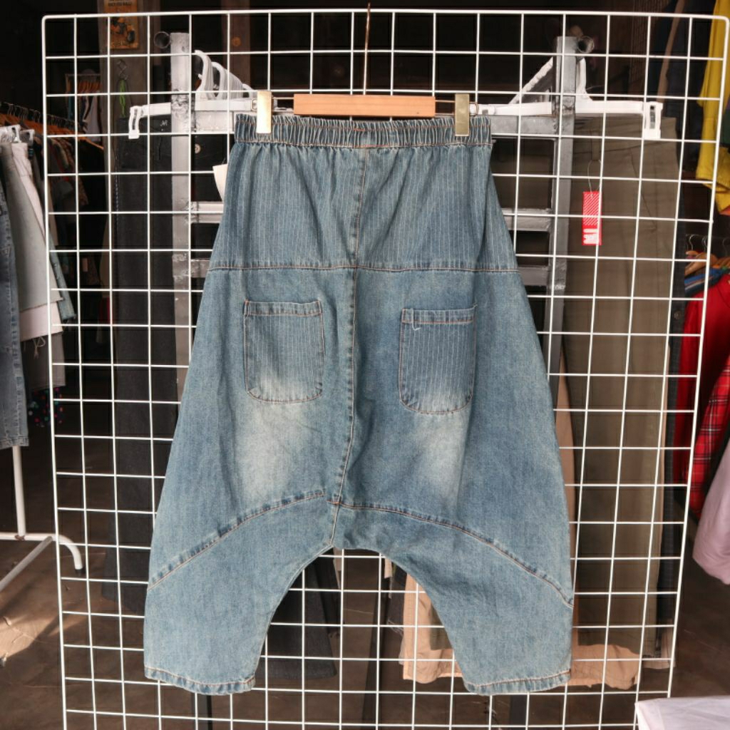 Celana model Harem Jeans