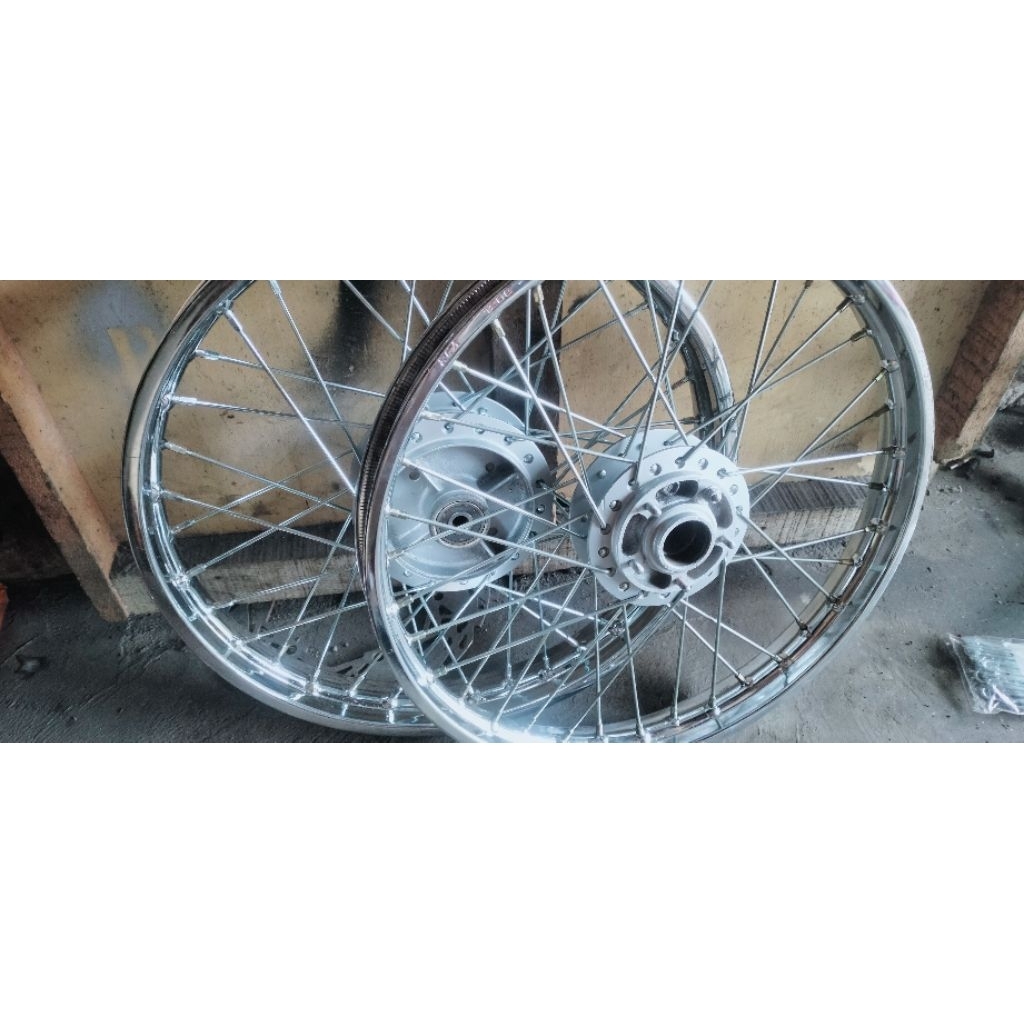 pelek jari jari ring 17x140 Supra x lama, Supra fit lama, pelek baru ORI DID jari2 baru dan tromol O