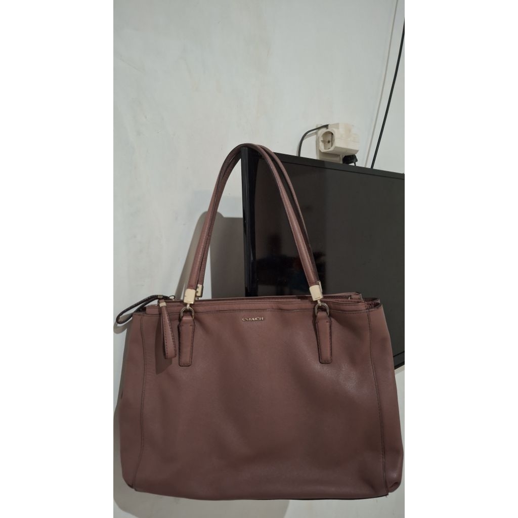 Tote Coach
