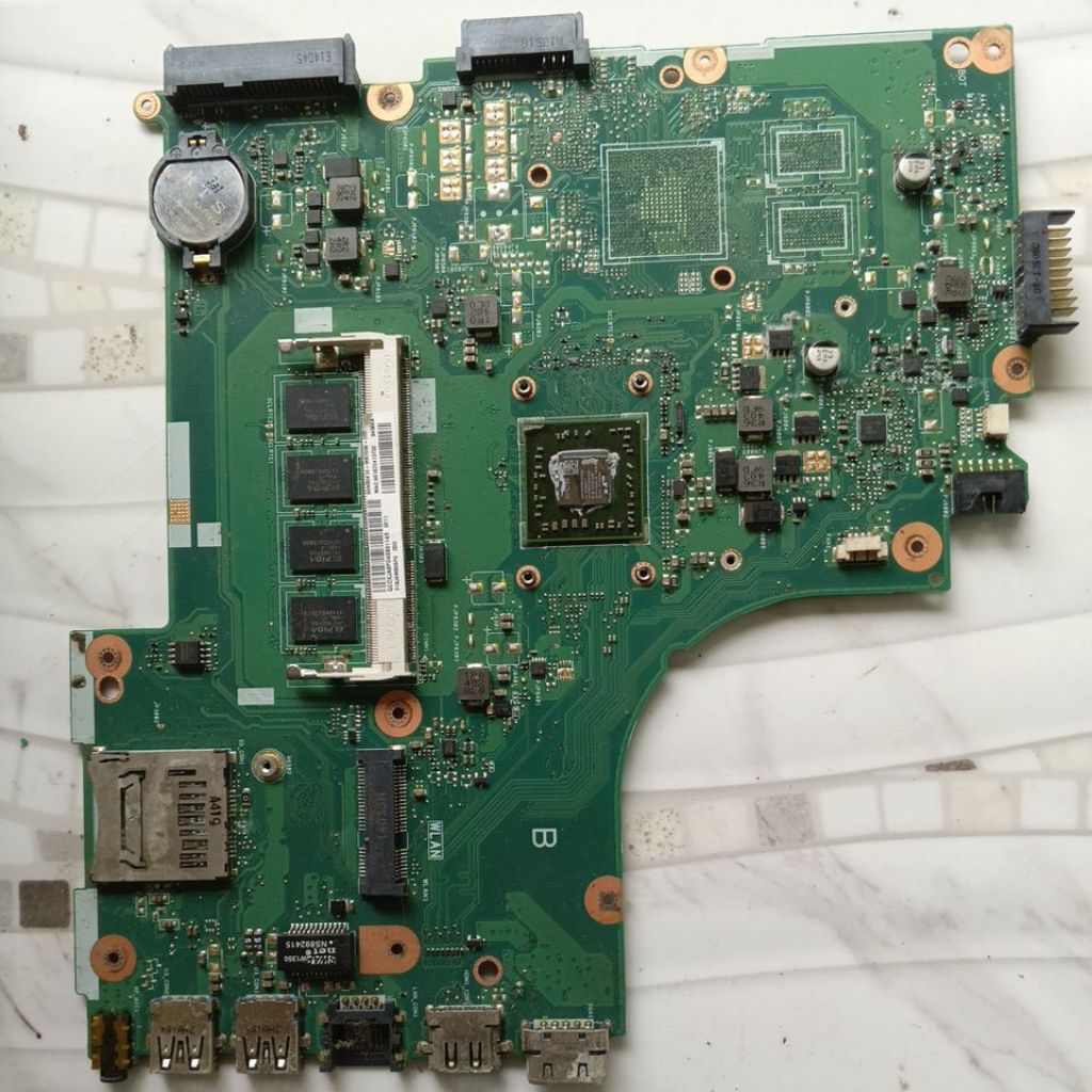 Motherboard Laptop Asus X452E rusak bahan servis