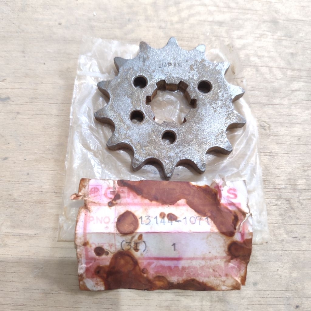 gear gir gigi depan kawasaki binter AR125 AR 125 AR-125 original japan