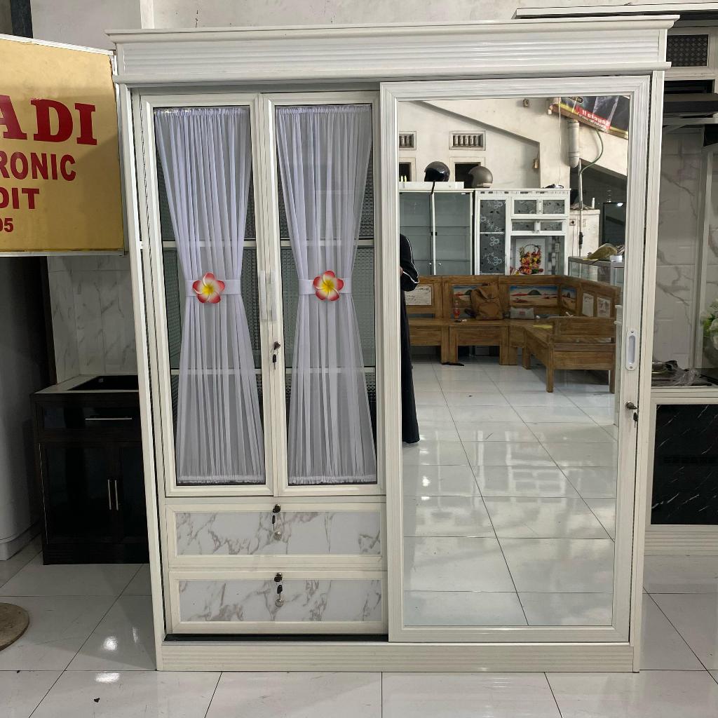 Lemari Baju Aluminium / Lemari pakaian 3 Pintu / Lemari Baju Kaca